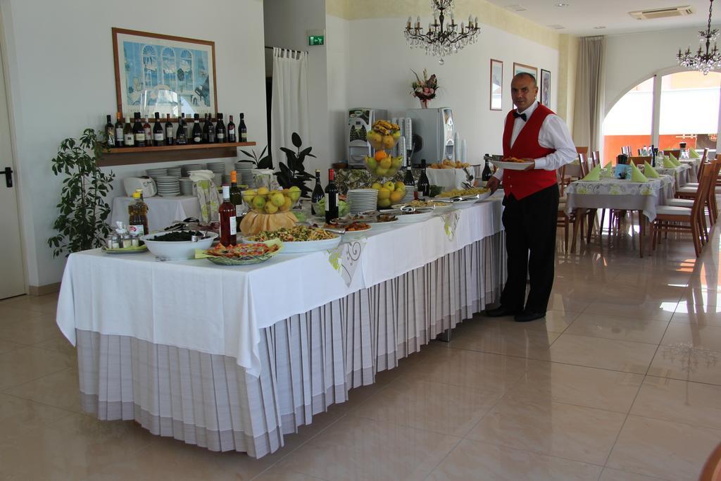 מיסאנו אדריאטיקו Hotel Europa מראה חיצוני תמונה